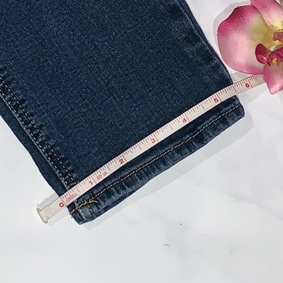 🛑 SOLD!! ✰ HOLLISTER ✰ Girl’s 5 Pocket Ripped Jeans - Picture 6 of 8